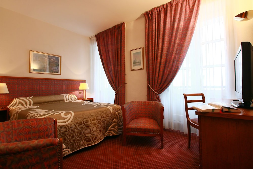 Standard Double Room photo 1