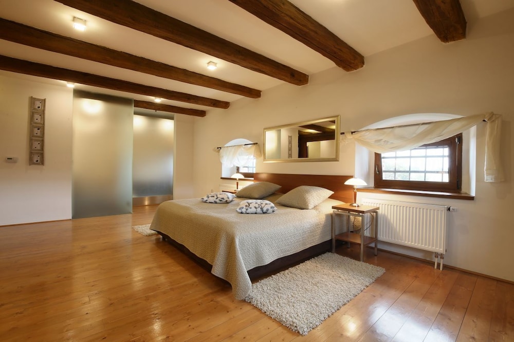 Comfort Suite photo 1