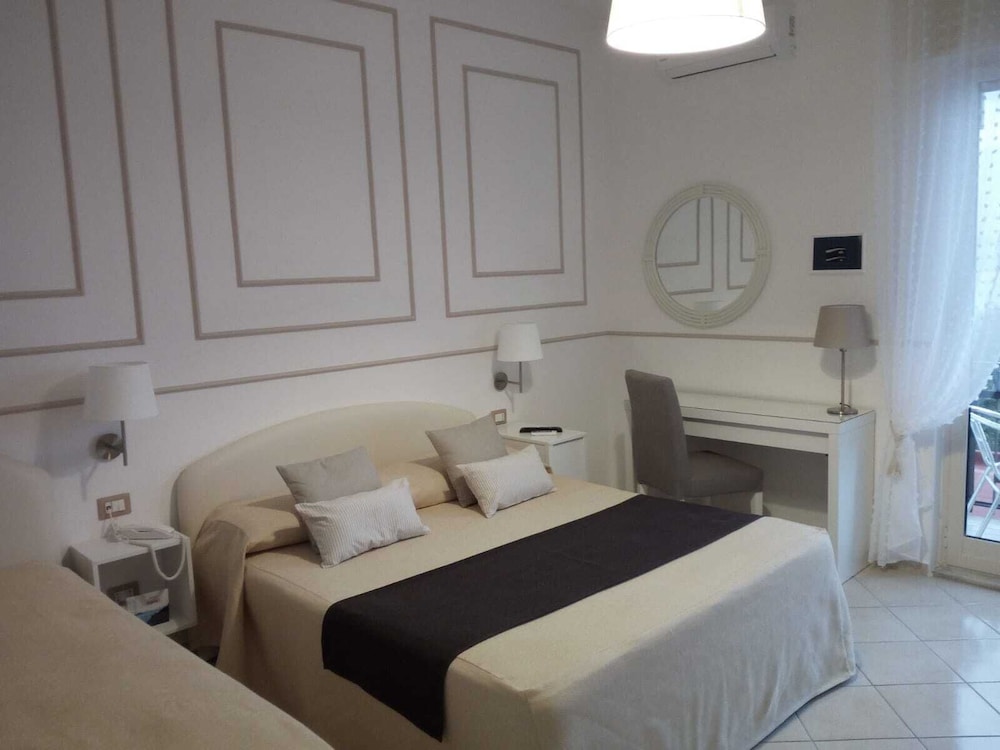 Triple Room, Sea View photo 3