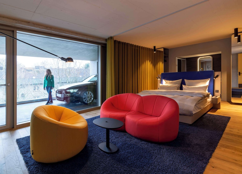 Executive Room (Larger Room) - Photo 5