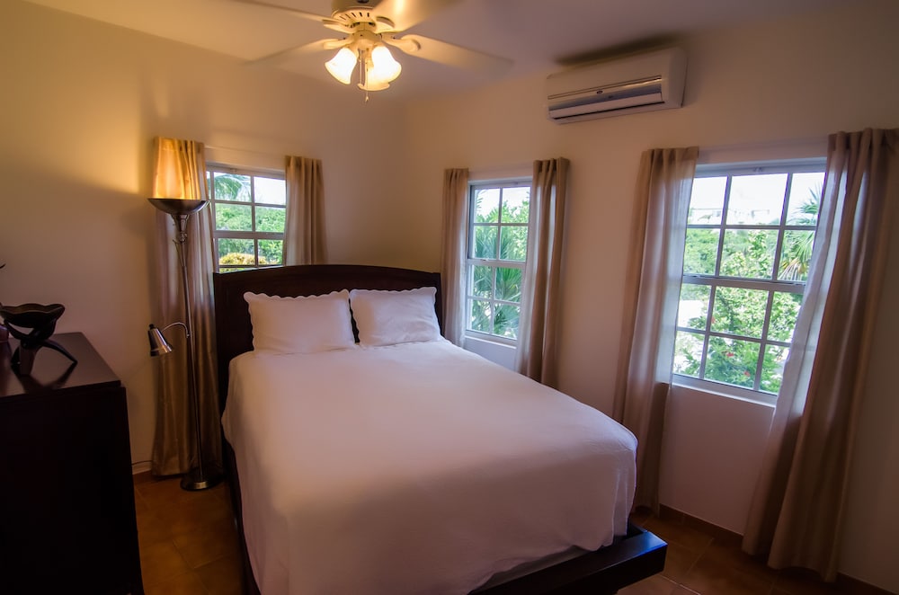 Classic Suite, 2 Bedrooms, Kitchen, Garden Area photo 2