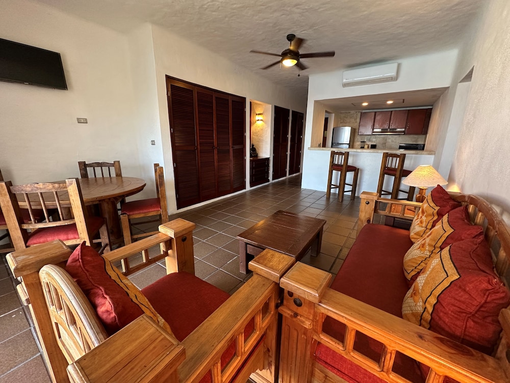 Deluxe Suite, 1 Bedroom, Kitchenette