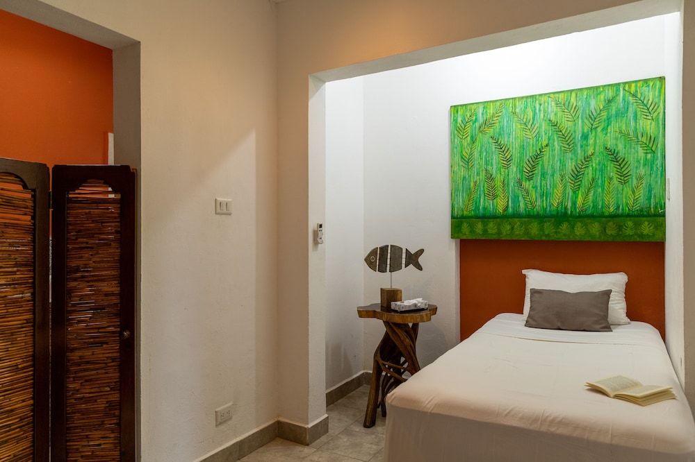 Classic Single Room