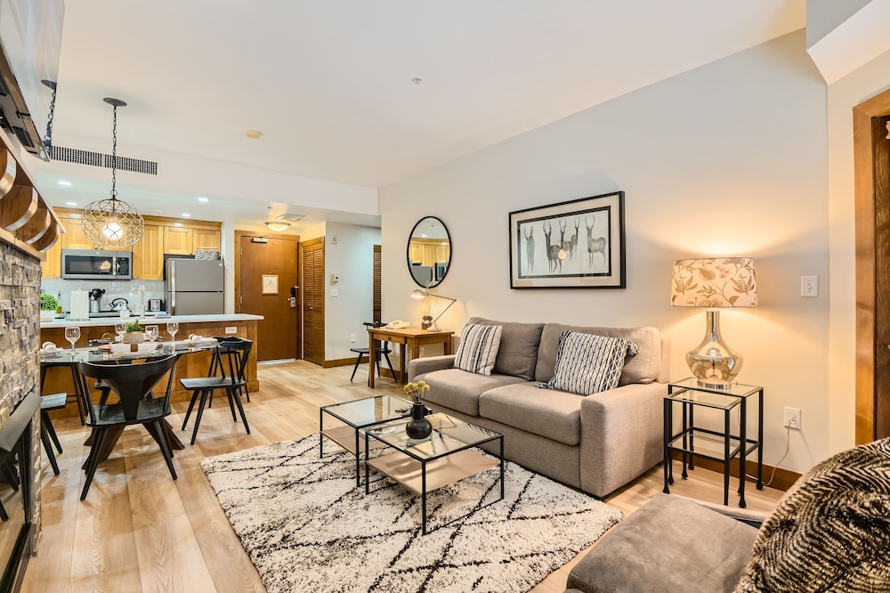 Condo, 1 Bedroom