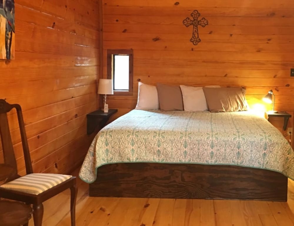 Studio, 1 King Bed photo 1