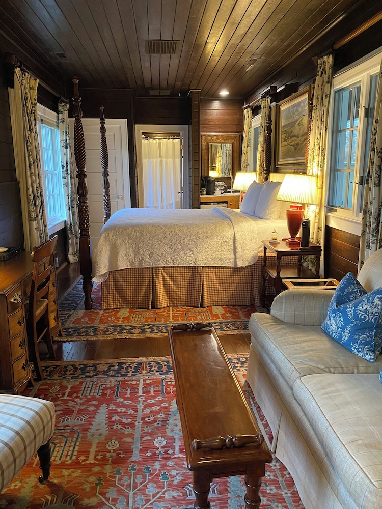 Luxury Studio Suite (04CARL) photo 1