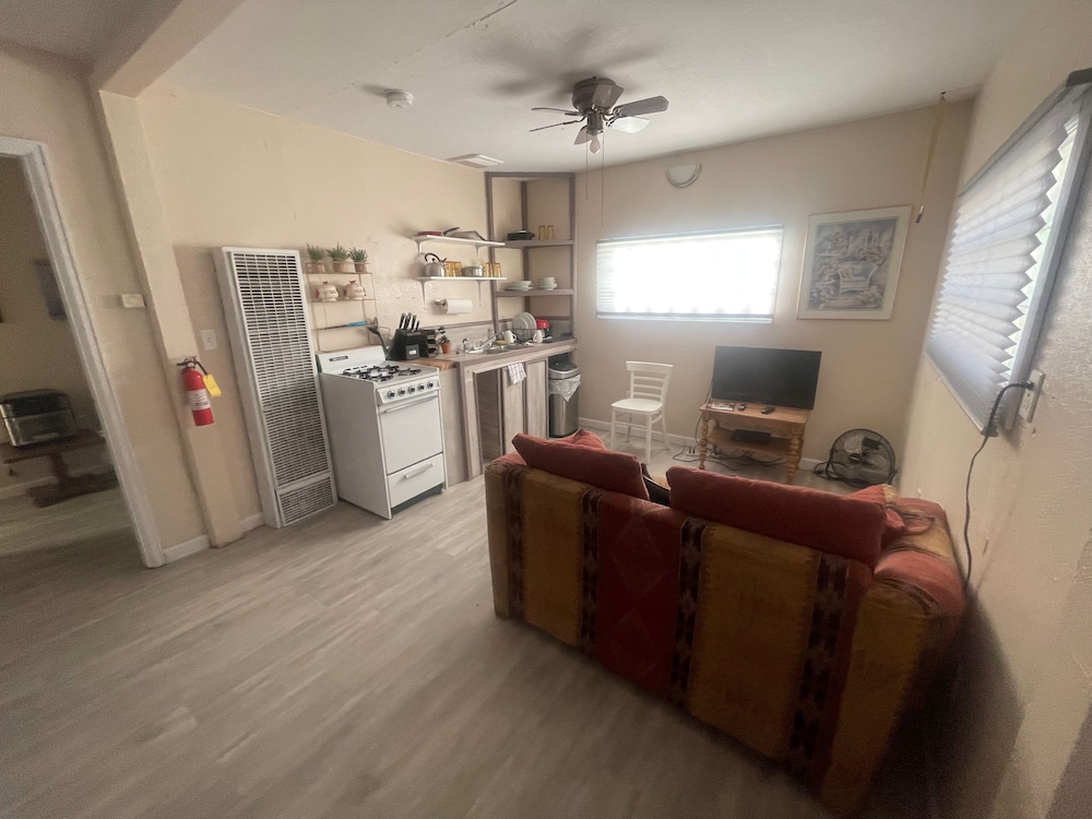 Basic Cabin photo 3
