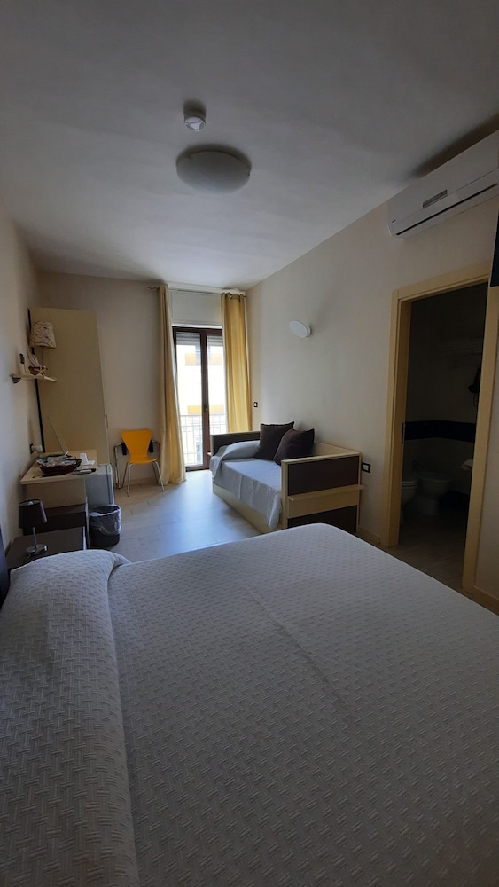 Family Quadruple Room, Balcony, Sea View