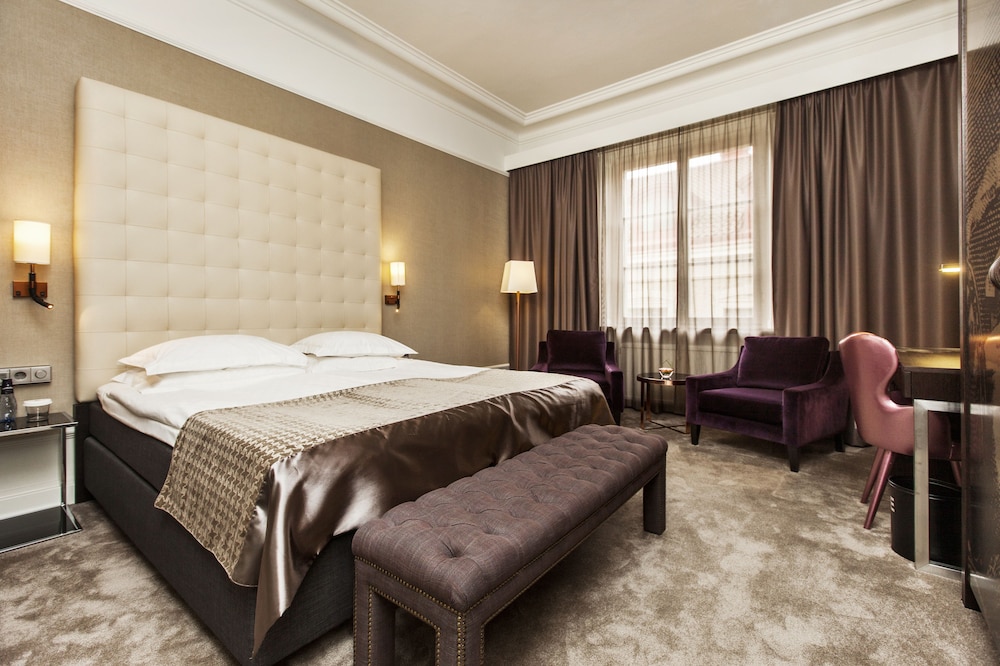 Deluxe Room - Photo 1