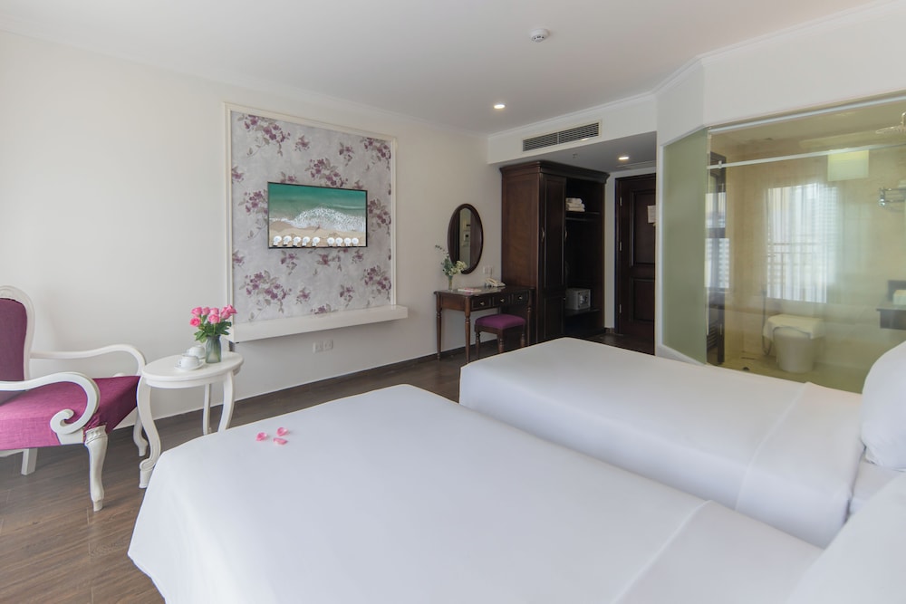 Premier Twin Room photo 3