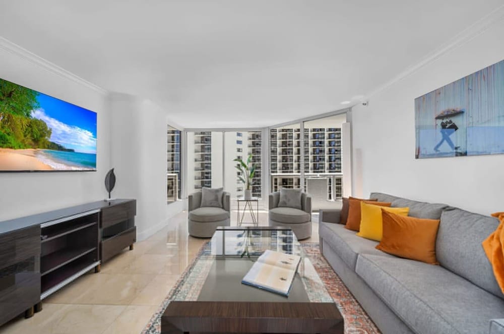 Apartment photo 1
