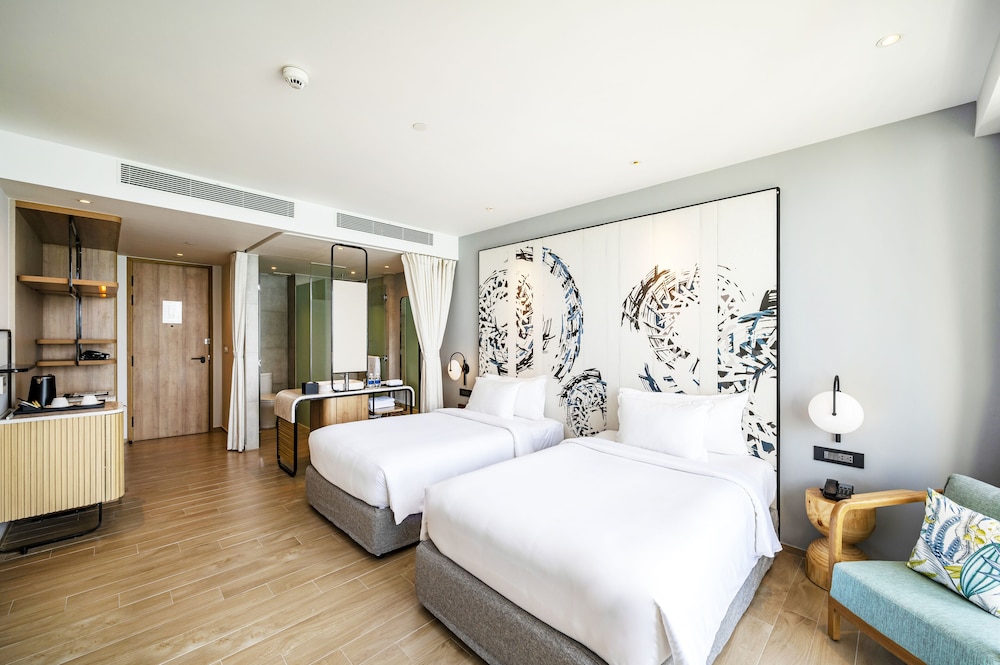 Premier Ocean View Twin - Photo 2