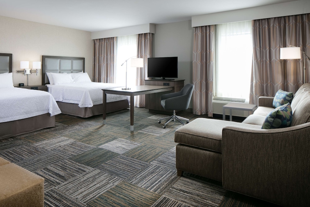 Studio, 2 Queen Beds, Refrigerator & Microwave (Wet bar)