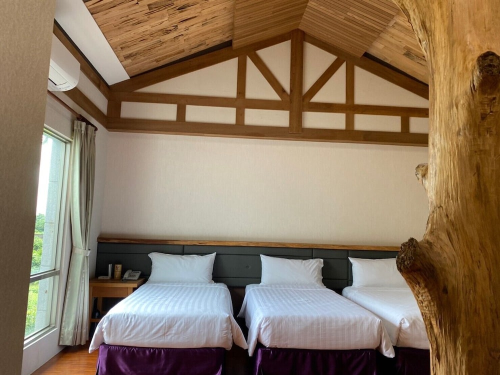 Classic Quadruple Room photo 3