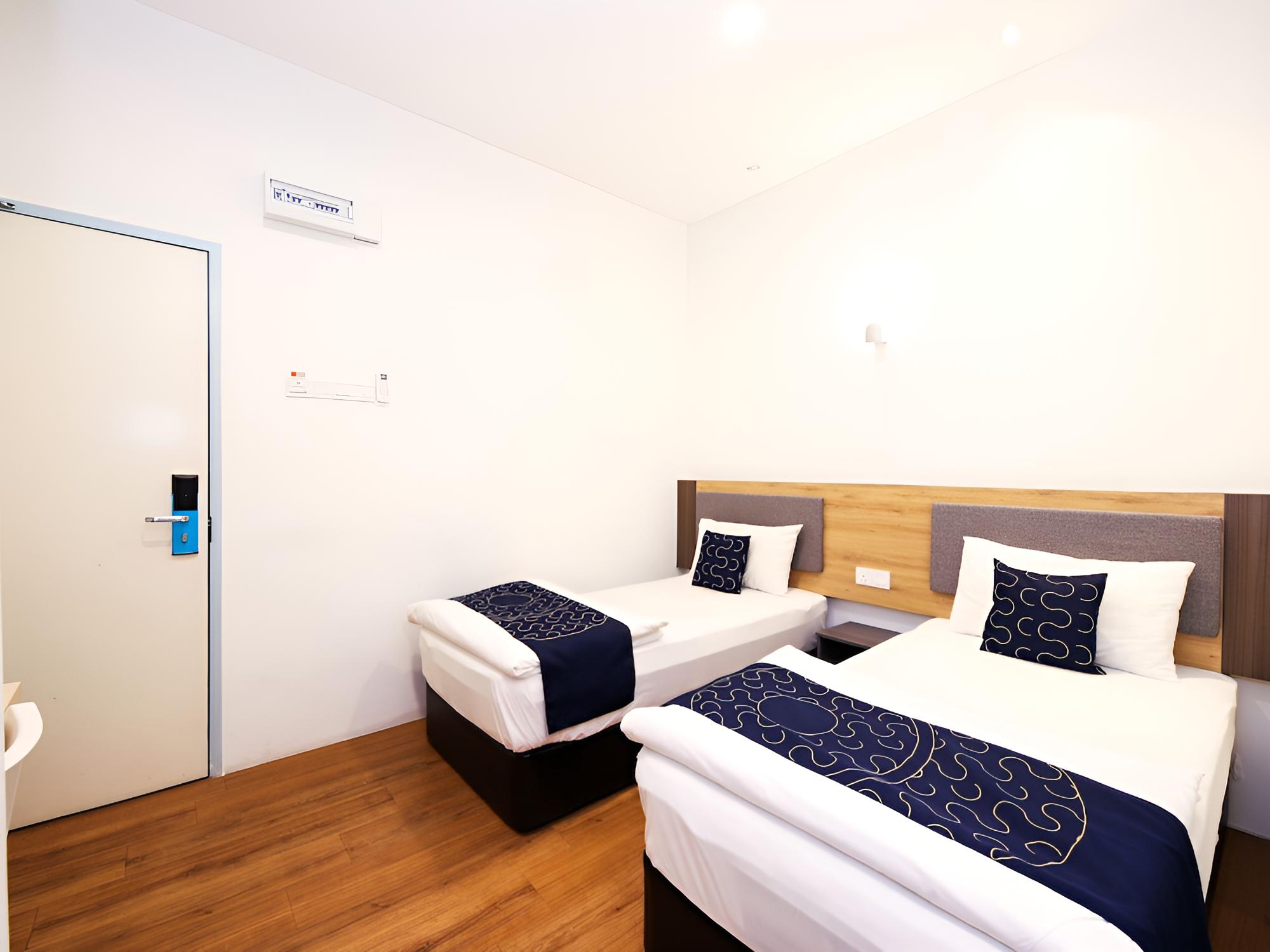 Standard Twin Room photo 3