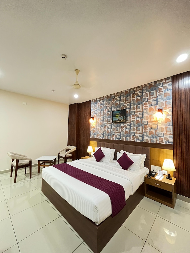 Deluxe Double Room photo 2