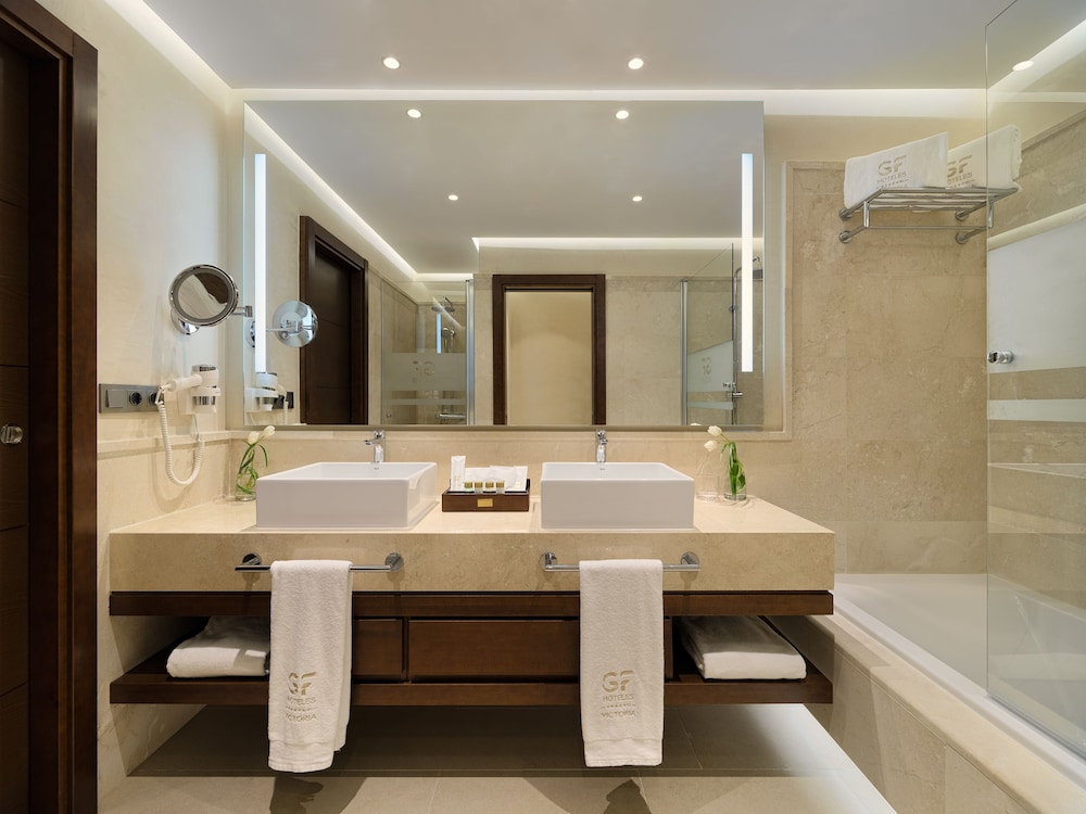 Suite Harmony (2 adults and 1 child)