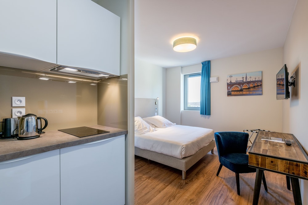 COMFORT STUDIO (DOUBLE BED) thumbnail 6