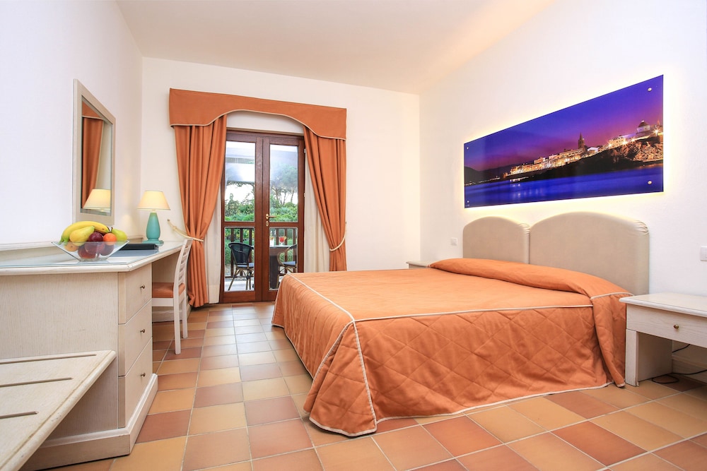 Double or Twin Room, Park View - Photo 1