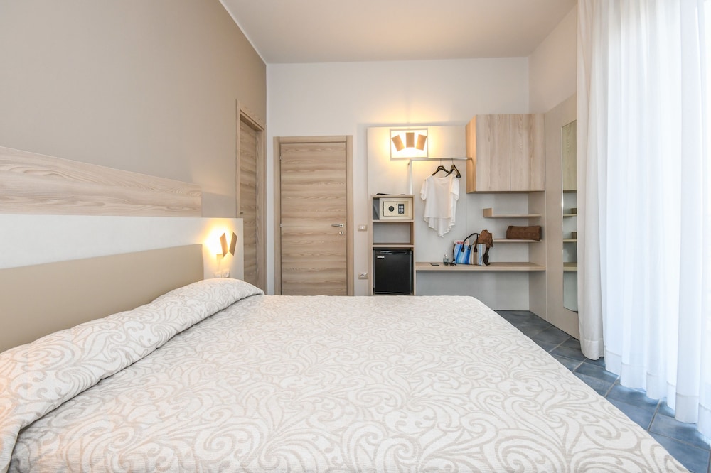 Double Room, 1 Queen Bed - Photo 15