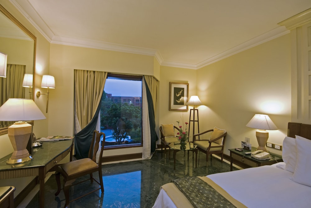 Room, 2 Twin Beds, Garden View - Photo 1