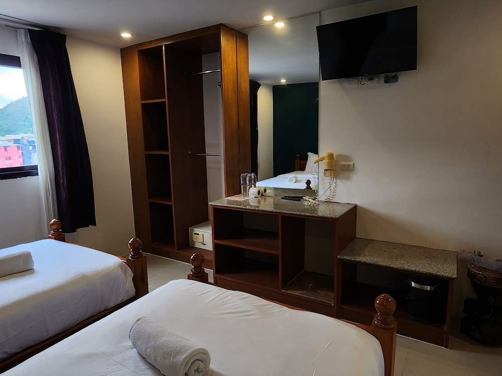 Superior Twin Room - Photo 4