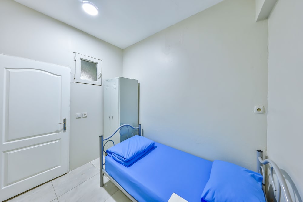 Economy Single Room, Men only, No Windows photo 2