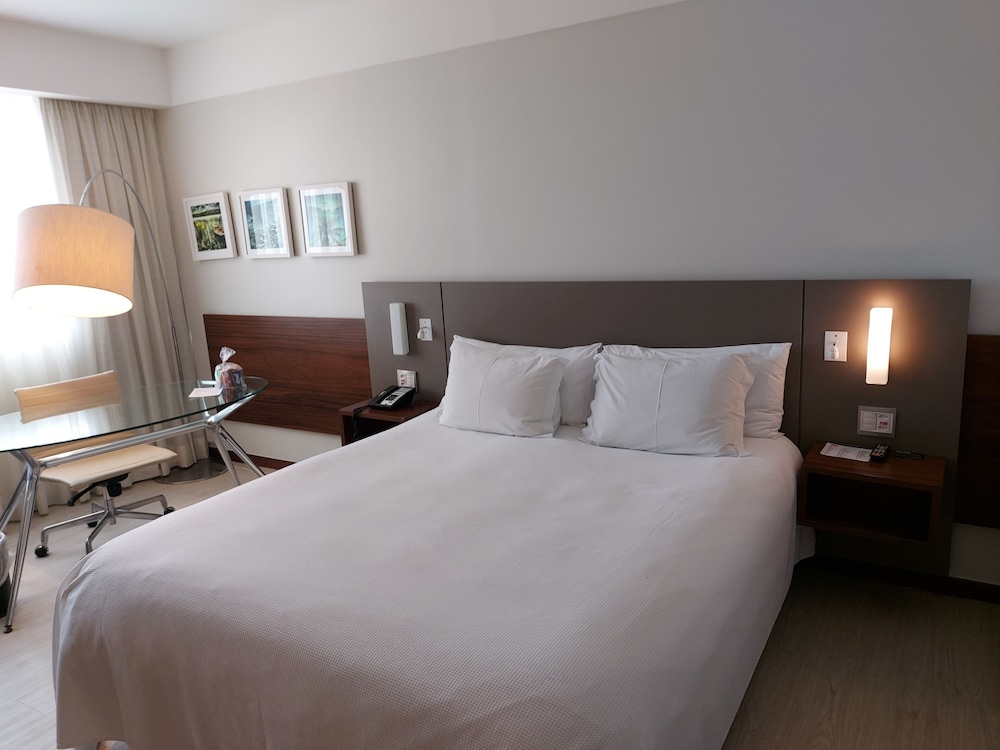 Deluxe Room (Accessible) photo 1