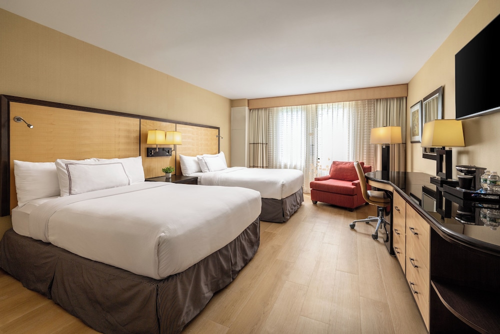 Deluxe Room, 2 Double Beds, Patio (The Patio Double) photo 2