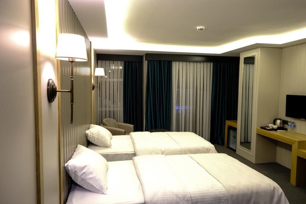 Premium Triple Room photo 3