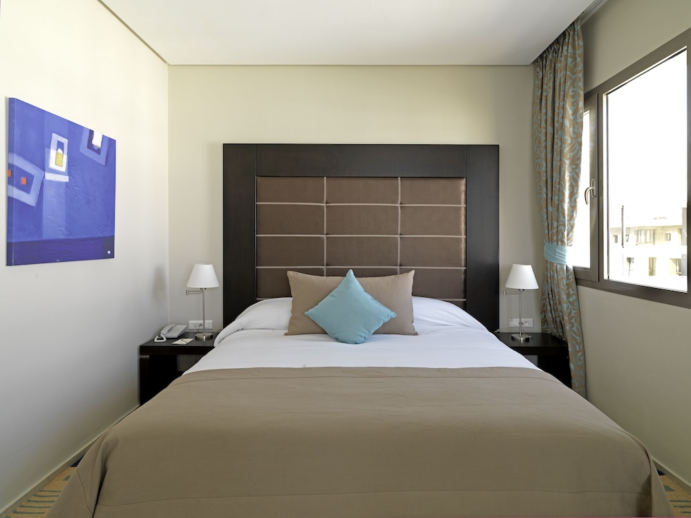 Standard Room - Photo 1