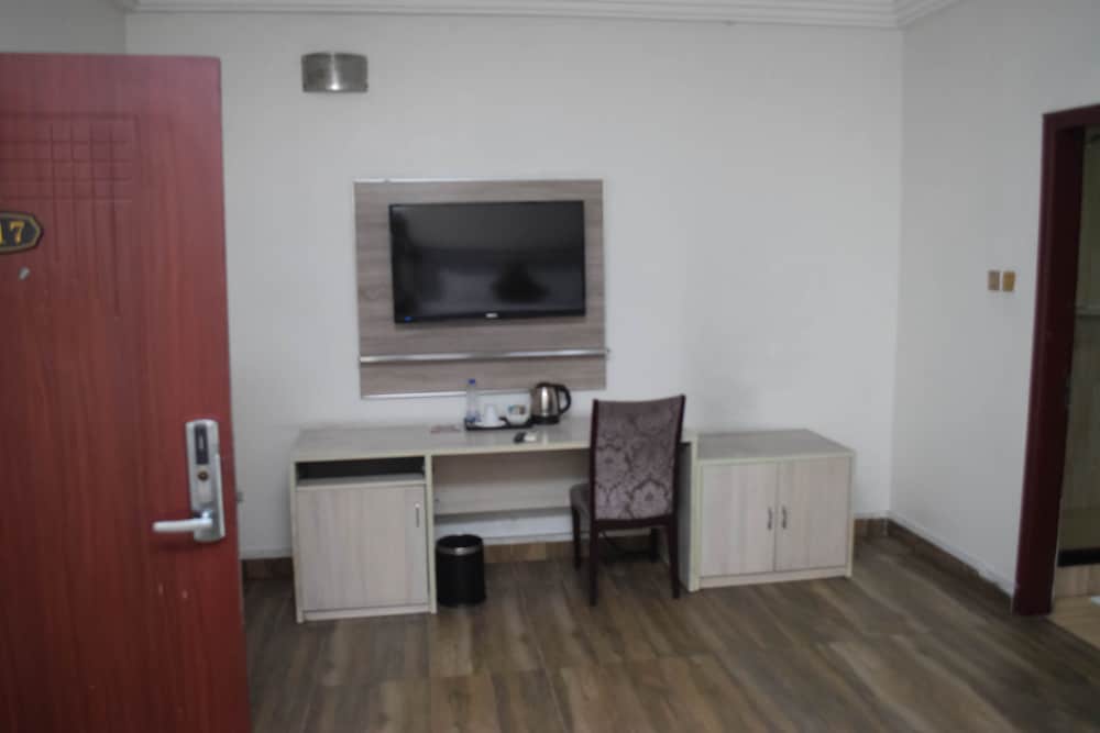 Executive Suite photo 2