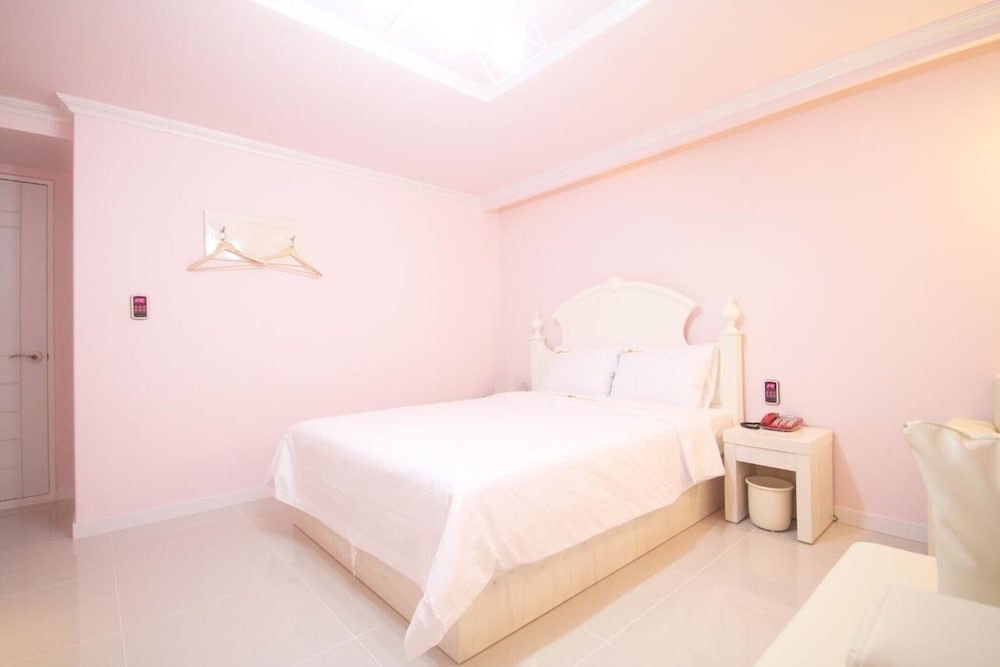 Room (Standard room) - Photo 3