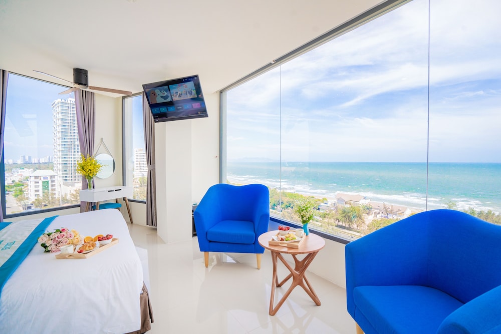 Suite, Sea View - Photo 1
