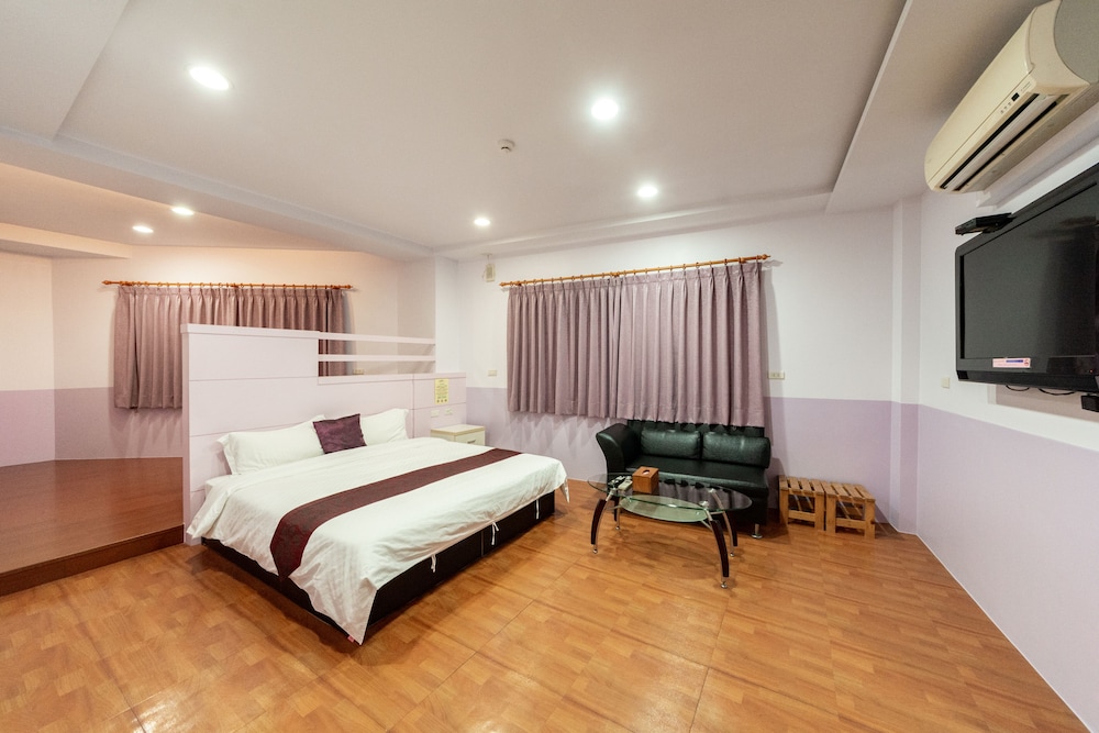 Basic Double Room, 1 Queen Bed photo 1