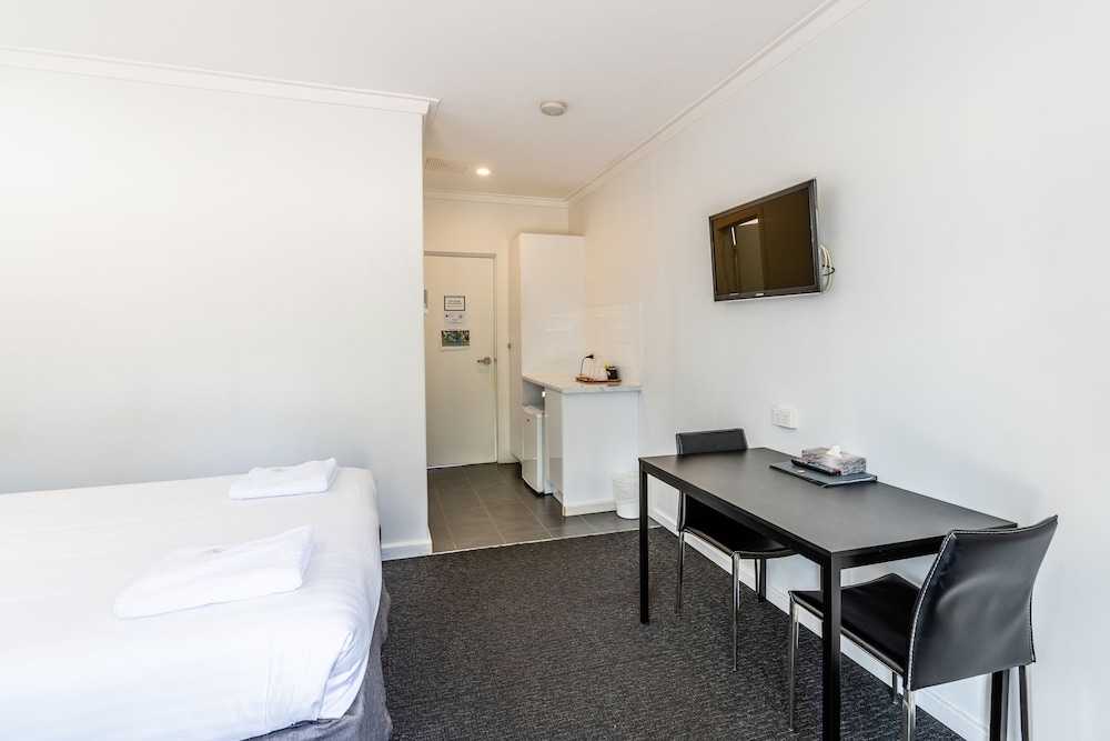 2 Bedroom Premium Suite (Room 13&14) photo 3