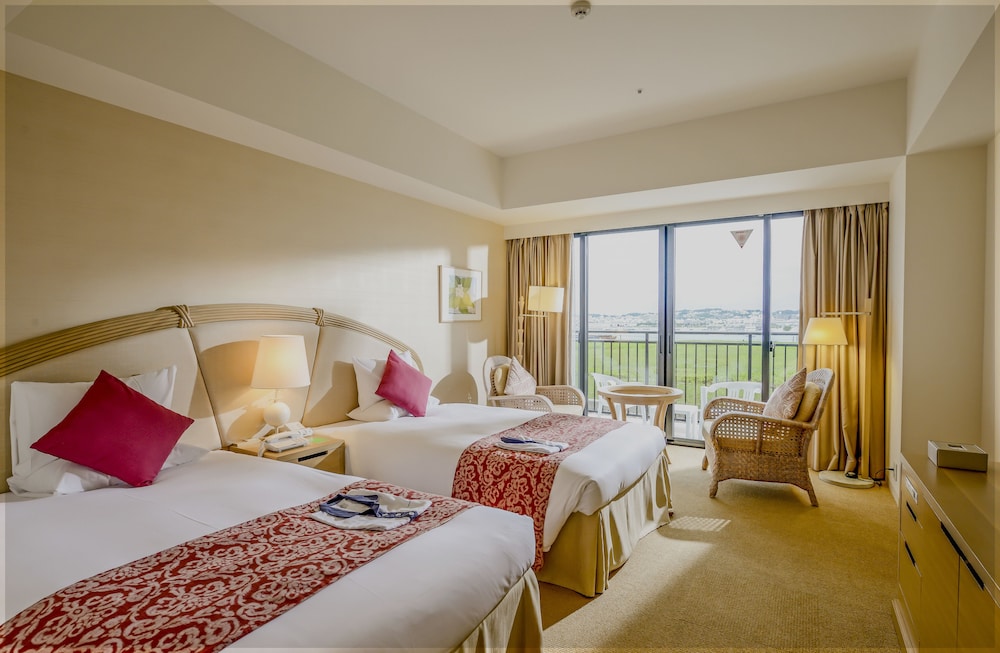 Deluxe Room, Harbor View - Photo 3