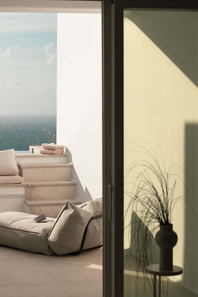 Suite, Private Pool, Sea View - Photo 21
