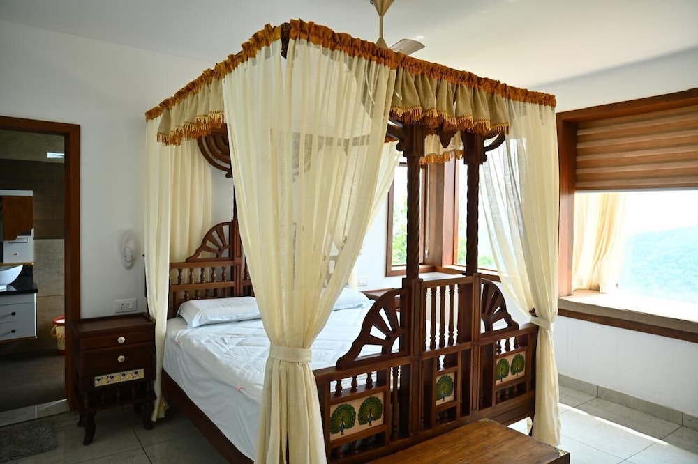Deluxe Double Room, Balcony photo 1
