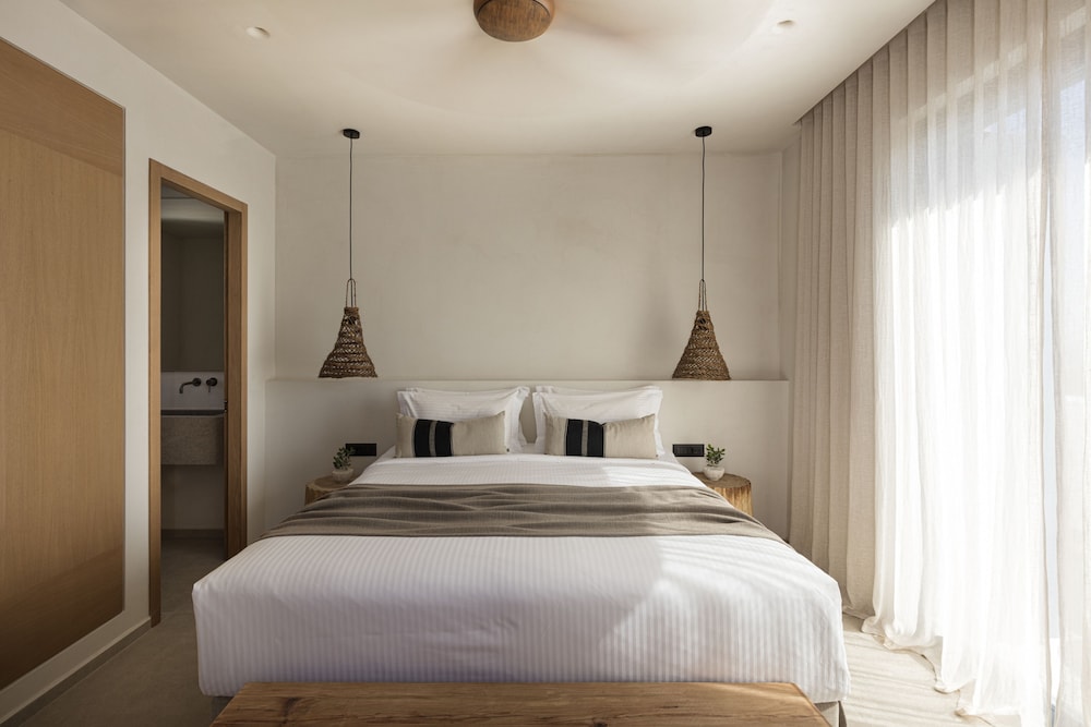 House of Light with Plunge Pool