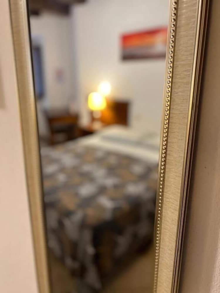 Deluxe Double or Twin Room photo 2