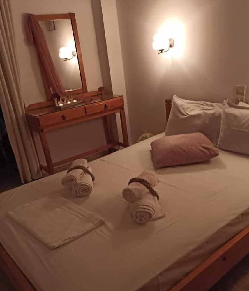 Basic Double Room photo 2
