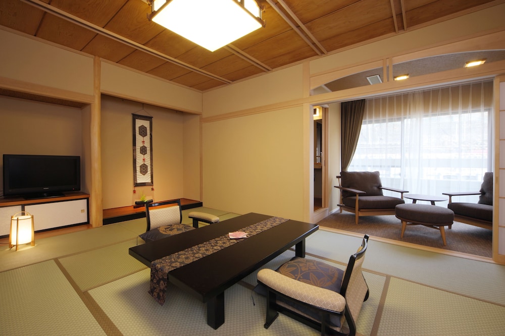 Traditional Superior Room with View bath (Hachibankan), Non-smoking photo 3