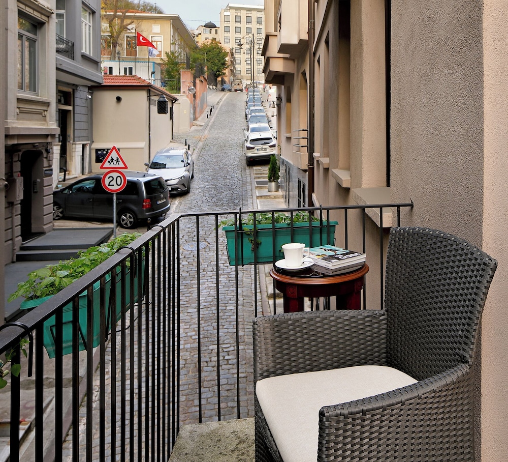 Junior Condo, Balcony, City View photo 1