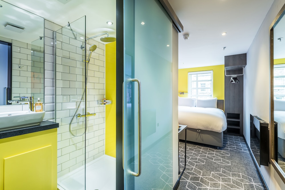 Standard Double Room - Photo 5