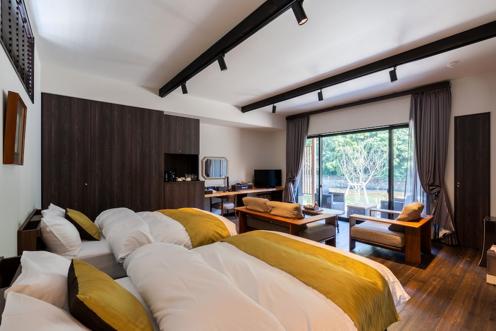 House [Tochi] Twin Bed Room, Japanese Style Room, Open-air Bath photo 1