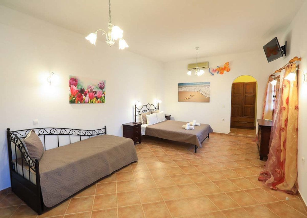 Exclusive Studio, Sea View (Stone)