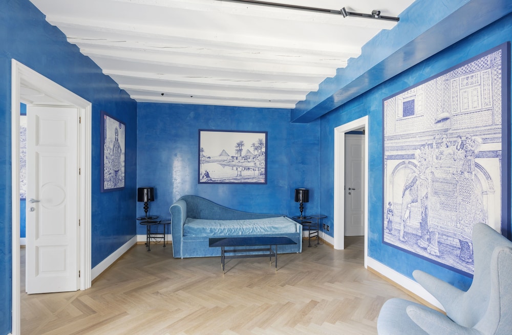 Courtyard Suite photo 1