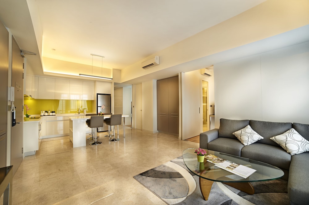 Signature Suite