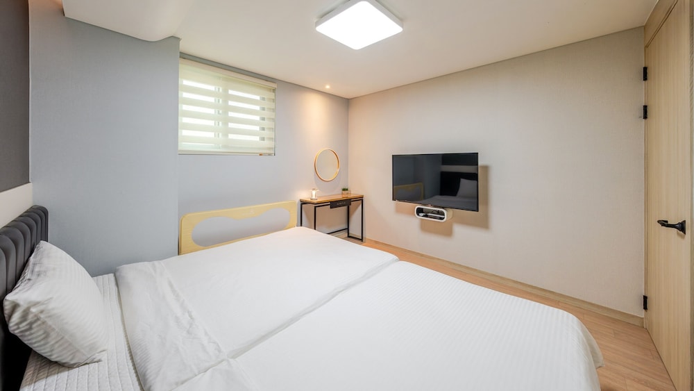 Basic Room, 1 Bedroom (Room A101 (Luxury Kids Pool Villa)) - Photo 18